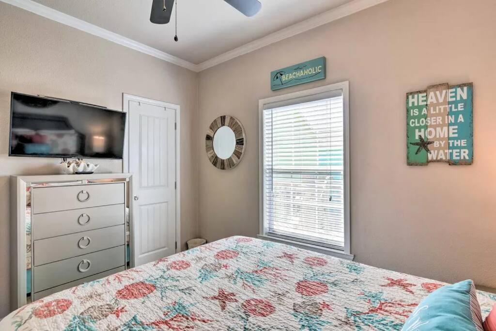 Coastal Heaven - Crystal Beach Relaxing Beach Home Bolivar Peninsula Exterior foto
