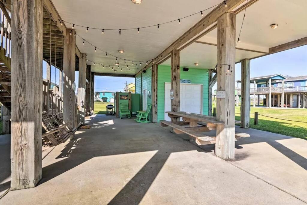 Coastal Heaven - Crystal Beach Relaxing Beach Home Bolivar Peninsula Exterior foto